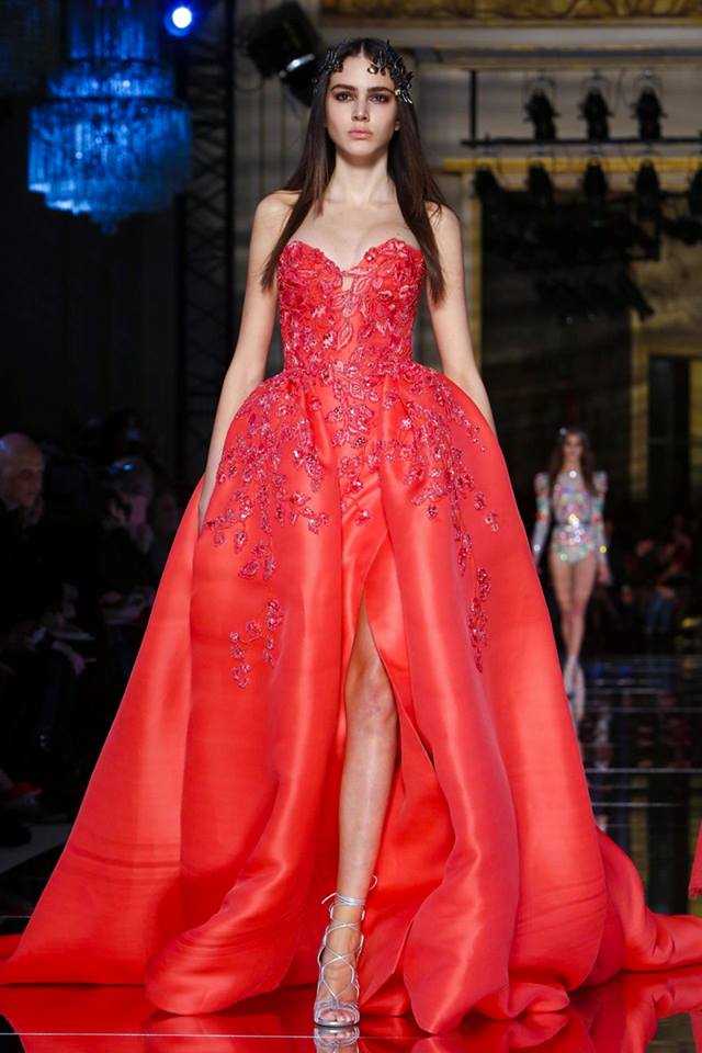 Rus ona porno Tukli mushuklarning fotosuratlari